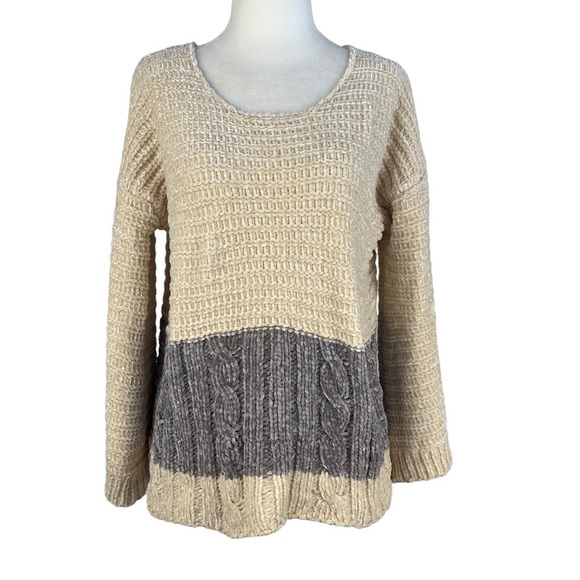 ALYA CHENILLE STYLE PULL OVER SCOOP NECK SWEATER - Picture 1 of 12